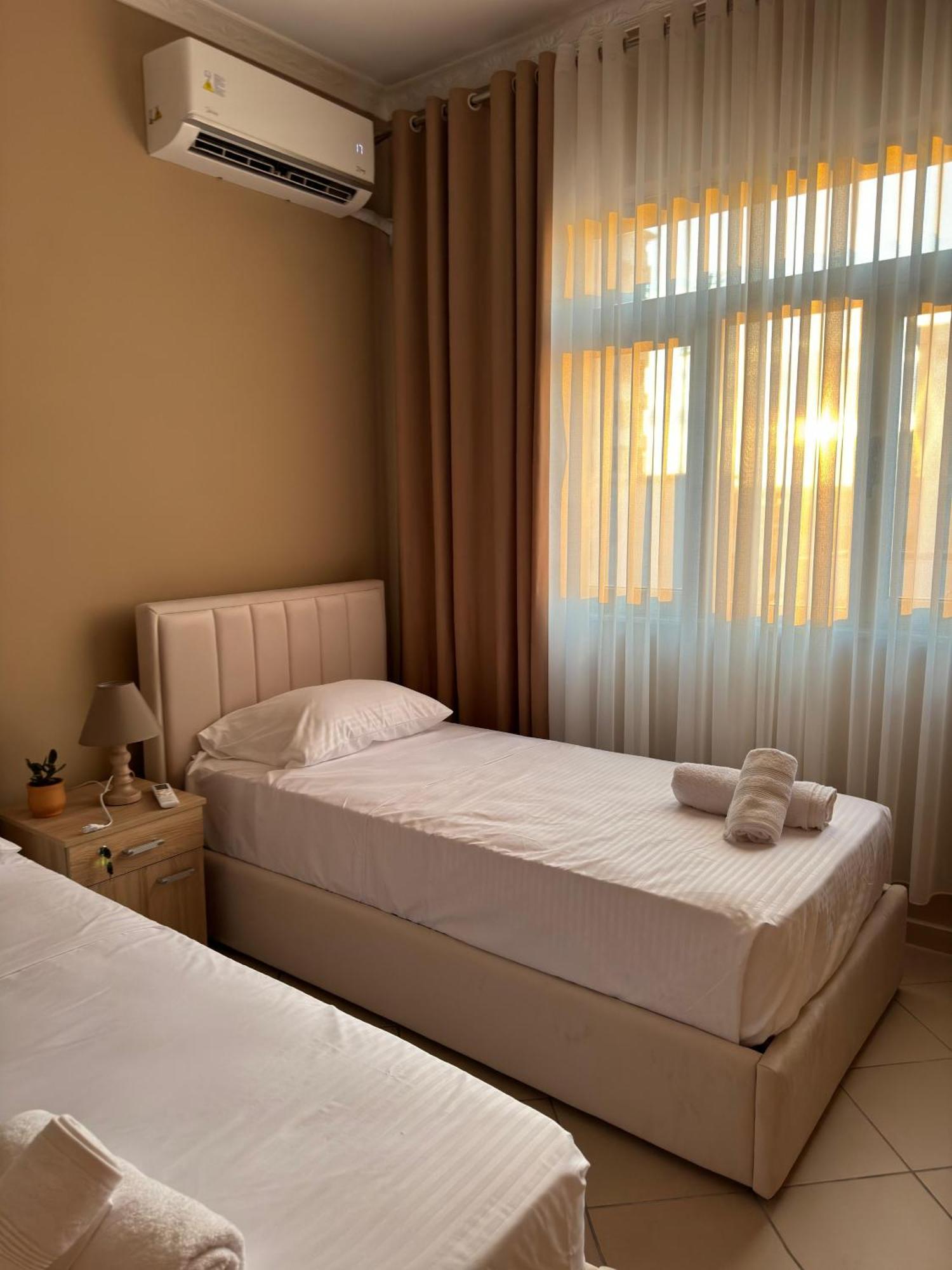 Erli Apartment Shkodër エクステリア 写真